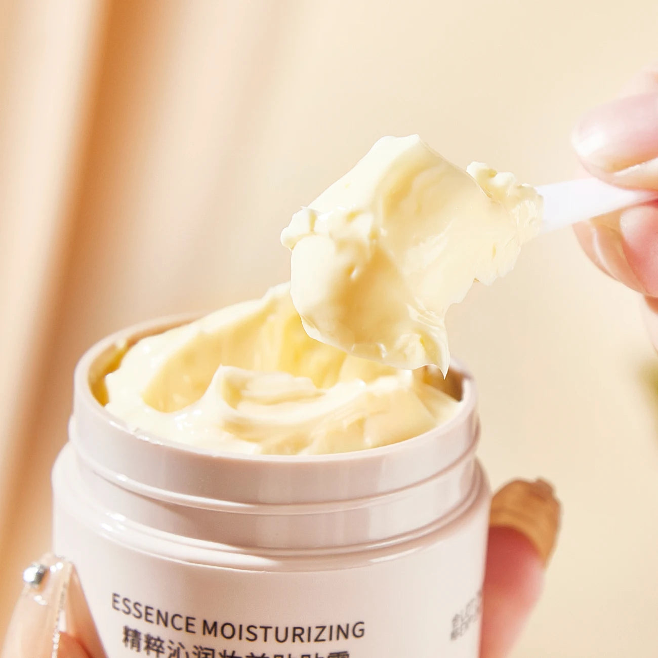 Moisturising Primer Foundation Cream — Natural Finish