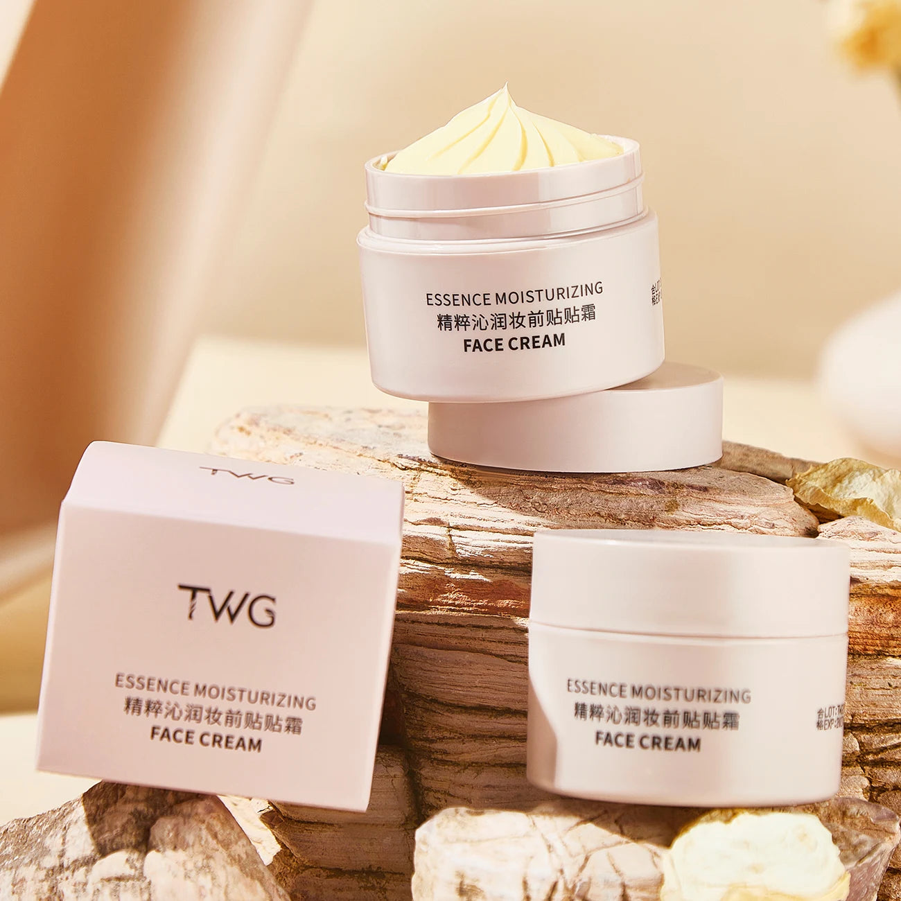 Moisturising Primer Foundation Cream — Natural Finish