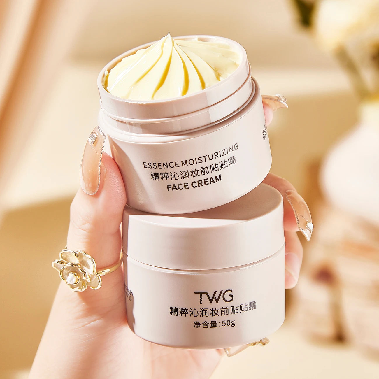 Moisturising Primer Foundation Cream — Natural Finish
